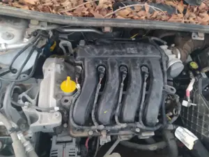 Foto de MOTOR ARRANQUE RENAULT MEGANE III BERLINA 5P 1.6 16V CAT (101 CV / 74 KW) referencia 8200266777