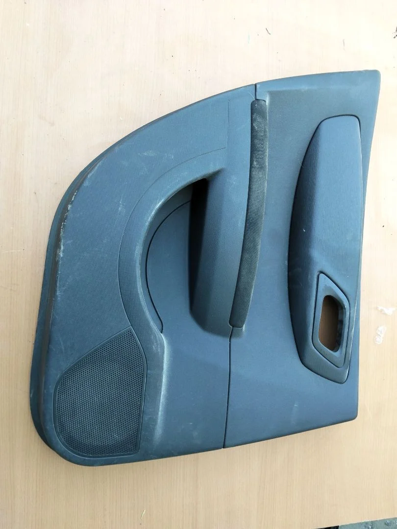 Foto de GUARNECIDO PUERTA TRASERA IZQUIERDA CITROEN C4 BERLINA 1.6 16V HDi (90 CV / 66 KW) referencia 9646277977