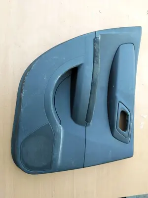 Foto de GUARNECIDO PUERTA TRASERA IZQUIERDA CITROEN C4 BERLINA 1.6 16V HDi (90 CV / 66 KW) referencia 9646277977