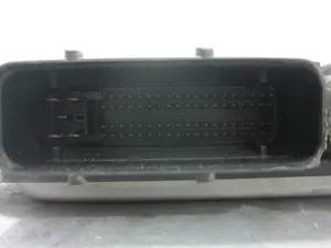 Foto de CENTRALITA MOTOR UCE SKODA FABIA (6Y2/6Y3) 1.4 TDI (69 CV / 51 KW) referencia 045906019BR foto 3