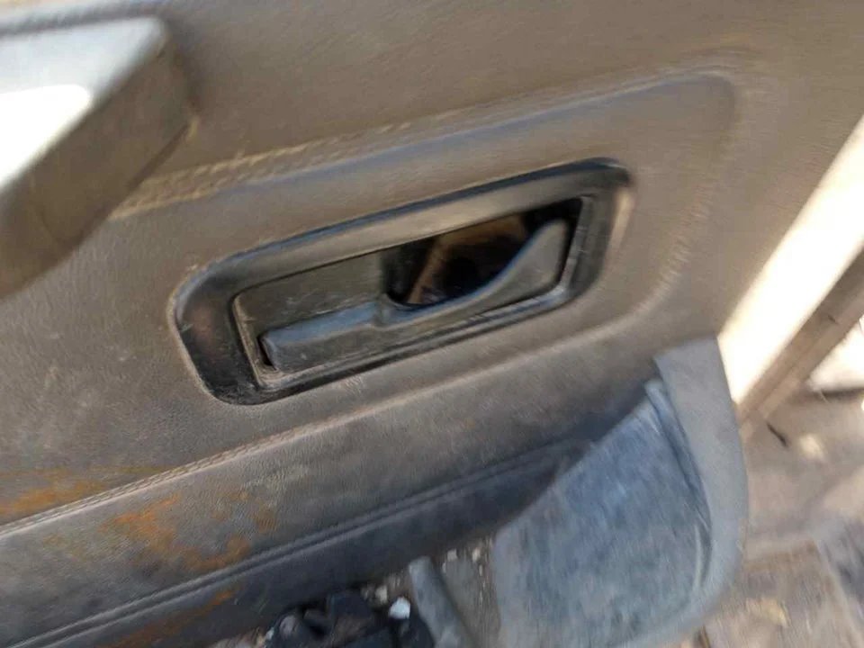 Foto de MANETA INTERIOR LATERAL IZQUIERDA FORD TRANSIT CAJA ABIERTA (FY) 2.4 TDE CAT (125 CV / 92 KW)