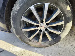 Foto de LLANTA VOLKSWAGEN POLO IV (9N3) 1.9 TDI (101 CV / 74 KW)