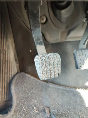 Foto de PEDAL EMBRAGUE OPEL VECTRA C BERLINA 1.9 CDTI (120 CV / 88 KW)