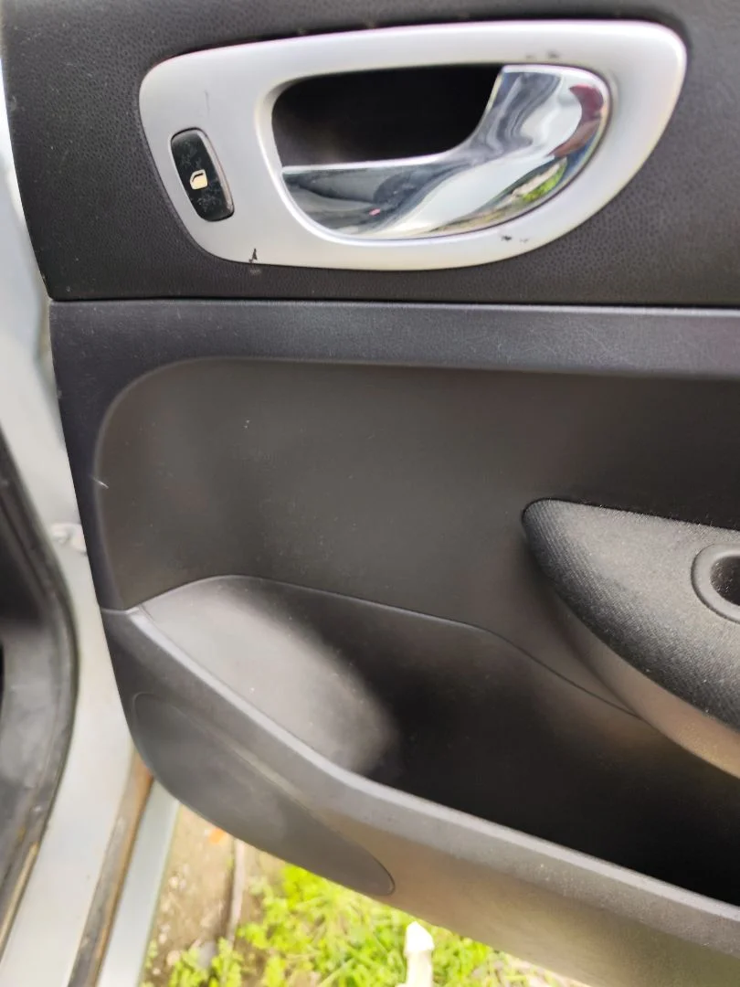 Foto de MANETA INTERIOR TRASERA DERECHA PEUGEOT 307 BREAK/ SW (S2) 2.0 16V HDi FAP CAT (RHR / DW10BTED4) (136 CV / 100 KW) referencia 9143F5