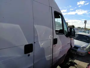 Foto de PUERTA DELANTERA DERECHA CITROEN JUMPER FURGÓN GRAN VOLUMEN 2.2 HDI CAT (101 CV / 74 KW) referencia 1610976080