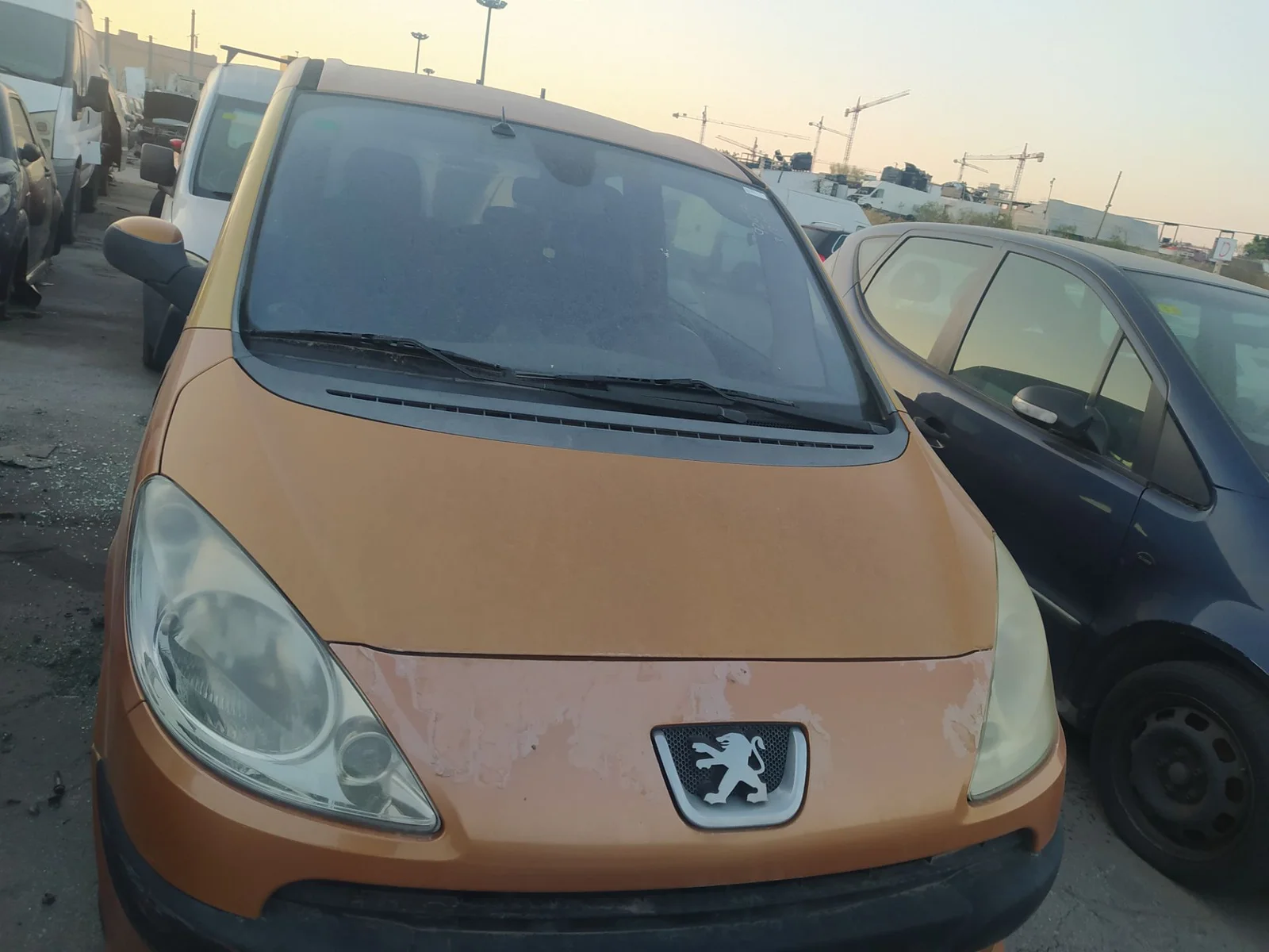Foto de CONDENSADOR / RADIADOR AIRE ACONDICIONADO PEUGEOT 1007 1.4 HDi (68 CV / 50 KW)