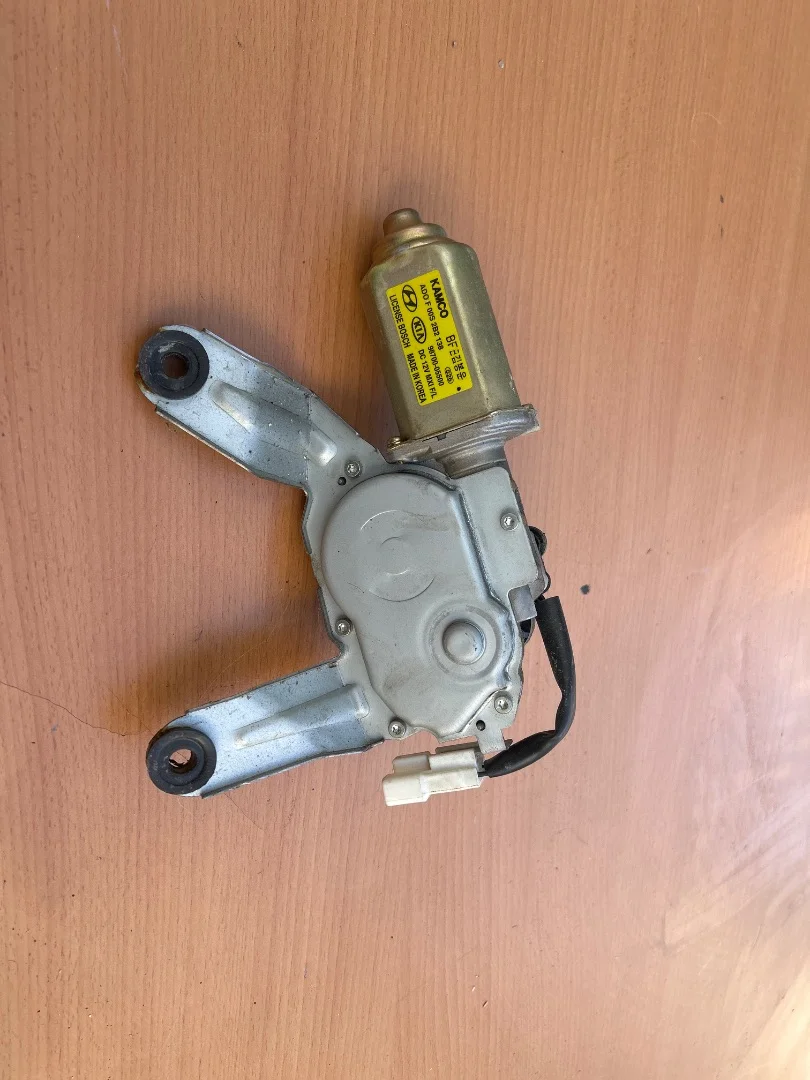 Foto de MOTOR LIMPIA TRASERO HYUNDAI ATOS (EM) 1.1 12V CAT (58 CV / 43 KW) referencia ADOF00S2B2138
