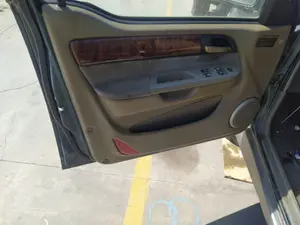 Foto de CERRADURA PUERTA DELANTERA IZQUIERDA SSANGYONG MUSSO 2.9 Turbodiesel CAT (120 CV / 88 KW)