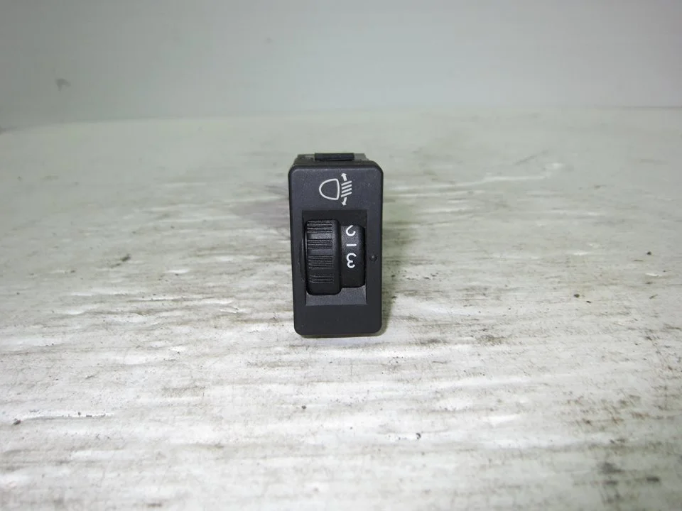Foto de INTERRUPTOR CITROEN C3 1.4 HDi (68 CV / 50 KW) referencia 96384422