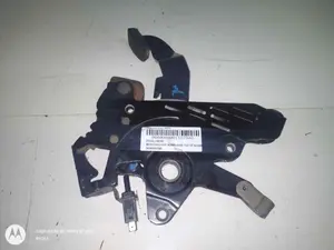 Foto de PEDAL FRENO MERCEDES-BENZ VITO KOMBI (639) referencia A6394201384 foto 5