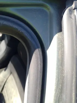 Foto de GOMAS CONTORNO PUERTA VOLKSWAGEN PASSAT BERLINA (3B3) 1.9 TDI (131 CV / 96 KW)