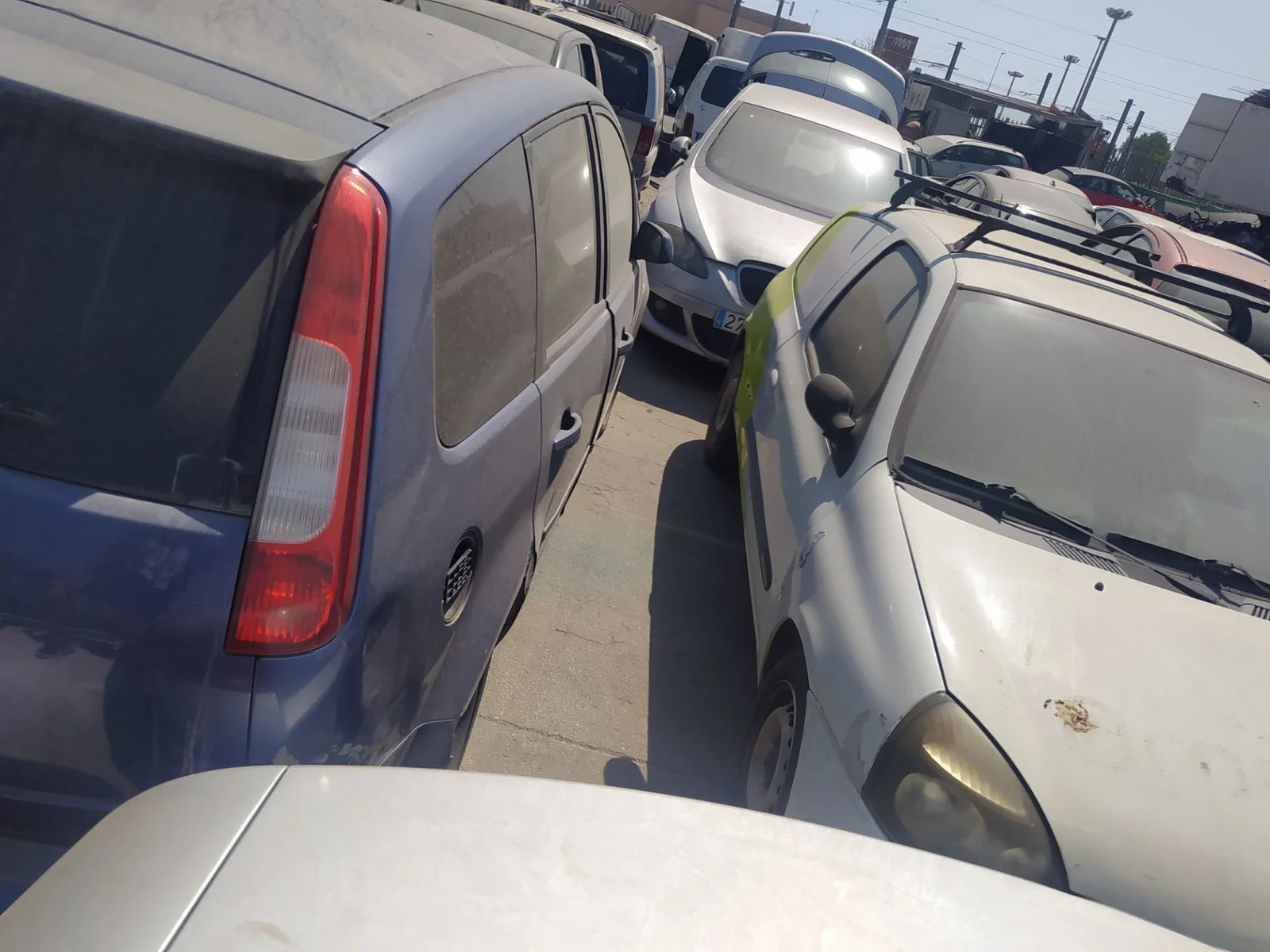 Foto de PUERTA TRASERA DERECHA FORD FOCUS C-MAX (CAP)(2003) 1.6 TDCi CAT (90 CV / 66 KW) referencia 1496875