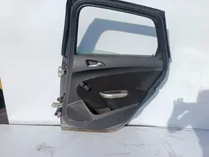 Foto de GUARNECIDO PUERTA TRASERA DERECHA OPEL ASTRA J BERLINA 5P 1.7 16V CDTI (110 CV / 81 KW)