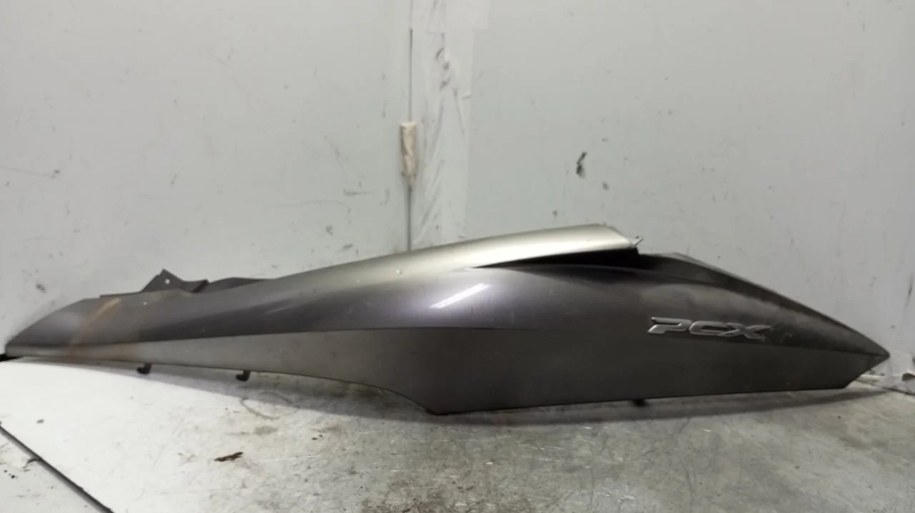 Foto de NO IDENTIFICADO HONDA PCX 125 125 cm3 - 8.6 kW (0 CV / 0 KW) referencia 83600-KWN-9010