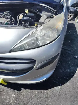 Foto de FARO IZQUIERDO PEUGEOT 207 1.4  (73 CV / 54 KW) referencia 620895