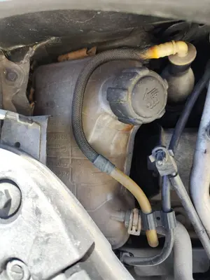 Foto de DEPOSITO EXPANSION RENAULT SCENIC II (JM) 1.9 dCi Diesel (120 CV / 88 KW) referencia 7701474499