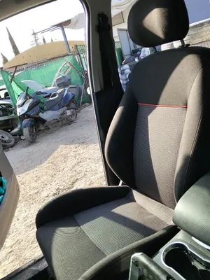 Foto de ASIENTO DELANTERO DERECHO FORD S-MAX (CA1) 2.0 TDCi CAT (131 CV / 96 KW)