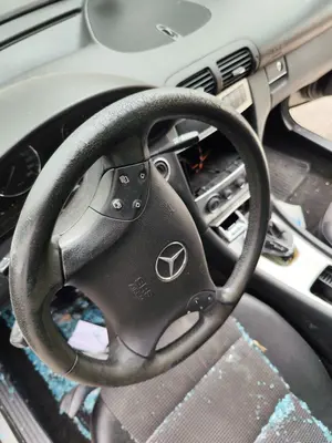 Foto de VOLANTE MERCEDES-BENZ CLASE C (BM 203) BERLINA 3.0 CDI CAT (224 CV / 165 KW) referencia A2034601503 FKZ