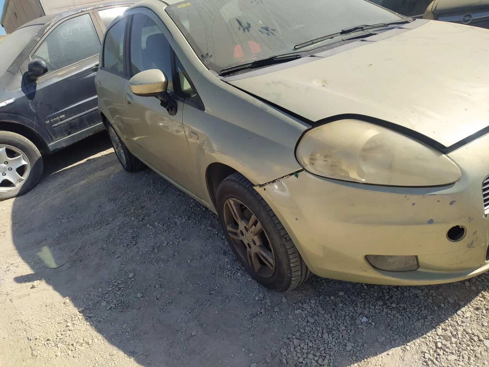 Foto de PARAGOLPES DELANTERO FIAT GRANDE PUNTO (199) 1.3 16V JTD CAT (75 CV / 55 KW)