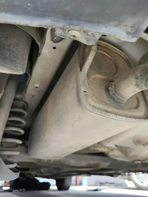 Foto de SILENCIADOR TRASERO VOLKSWAGEN POLO IV (9N1) 1.4 16V (75 CV / 55 KW)