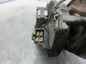 Foto de MOTOR LIMPIA DELANTERO SUZUKI IGNIS (RM/MH) 1.3 DDiS Diesel CAT (69 CV / 51 KW) referencia 3810180G01000 foto 3