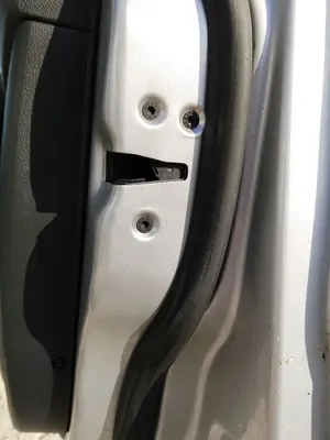 Foto de CERRADURA PUERTA DELANTERA DERECHA FORD S-MAX (CA1) 2.0 TDCi CAT (131 CV / 96 KW) referencia 1787989