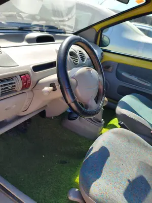 Foto de COLUMNA DIRECCION RENAULT TWINGO I (C06) 1.2  (75 CV / 55 KW) referencia 7700421059