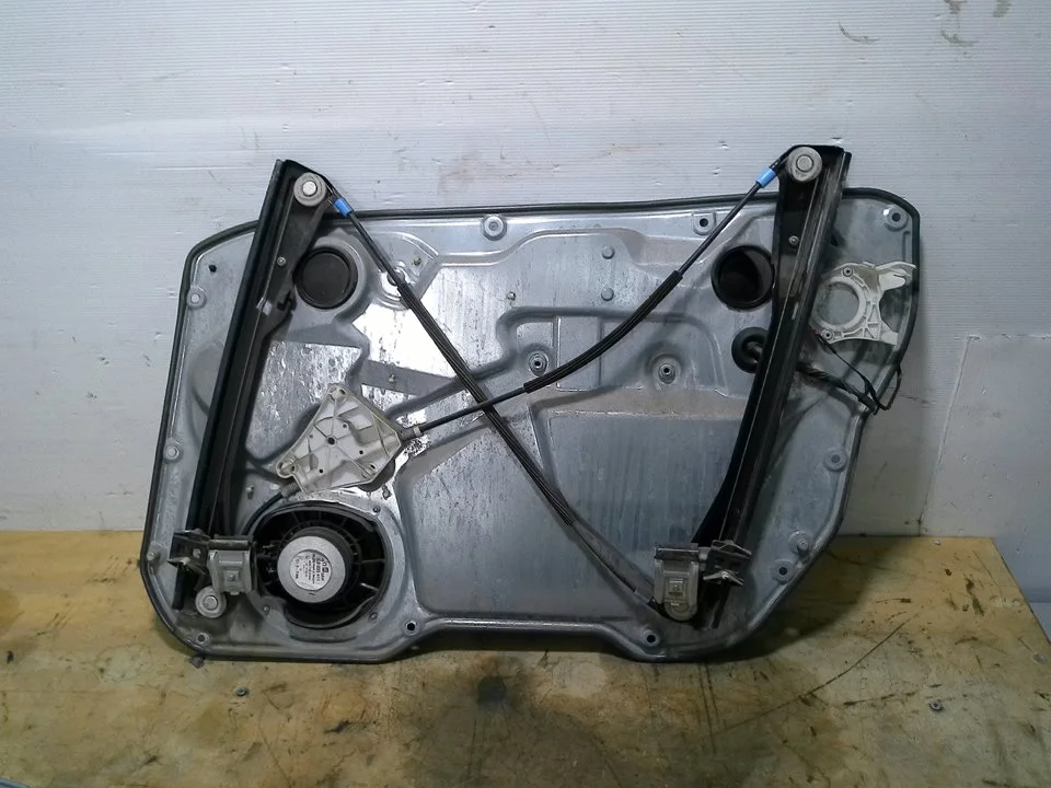 Foto de ELEVALUNAS DELANTERO IZQUIERDO SEAT IBIZA (6L1) 1.9 TDI (101 CV / 74 KW) referencia 6L4837755