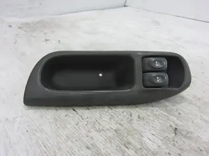 Foto de MANDO ELEVALUNAS DELANTERO IZQUIERDO RENAULT SCENIC I (JA...) 2.0 16V (140 CV / 103 KW) referencia 7700431172