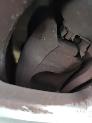 Foto de PINZA DE FRENO DELANTERA IZQUIERDA CITROEN C4 BERLINA 1.6 16V HDi FAP (109 CV / 80 KW)