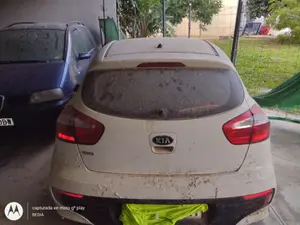Foto de PORTON TRASERO KIA RIO (UB) 1.2 CAT (86 CV / 63 KW) referencia 737001W220