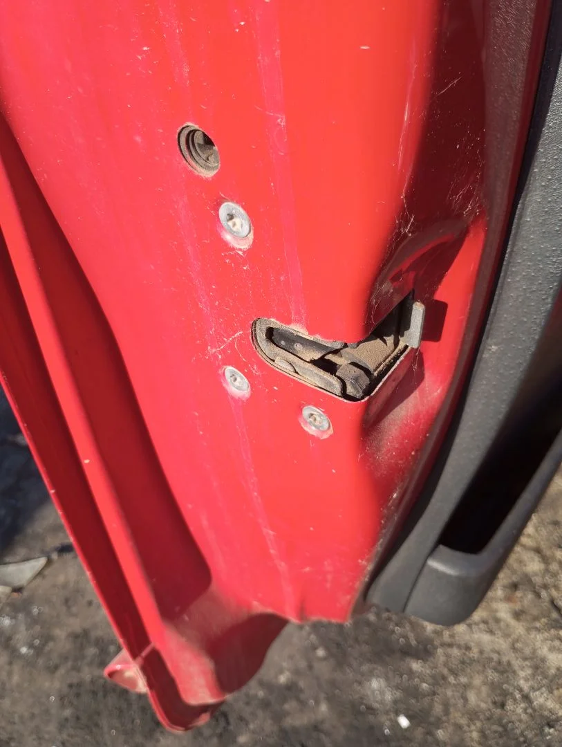 Foto de CERRADURA PUERTA DELANTERA IZQUIERDA CITROEN C2 1.4 (73 CV / 54 KW) referencia 9135Q0