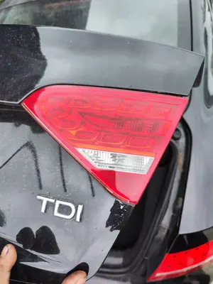 Foto de PILOTO TRASERO DERECHO INTERIOR AUDI A5 COUPE (8T) 2.0 16V TDI (170 CV / 125 KW) referencia 8T0945094A