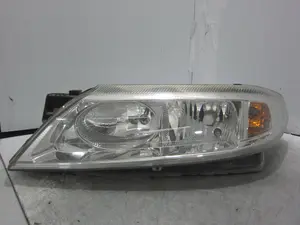 Foto de FARO IZQUIERDO RENAULT LAGUNA II (BG0) 1.9 dCi Diesel (120 CV / 88 KW) referencia 89005277