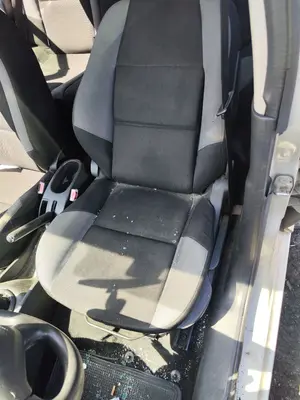 Foto de ASIENTO DELANTERO IZQUIERDO PEUGEOT 207 1.4  (73 CV / 54 KW)