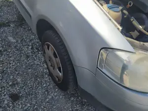 Foto de MANGUETA DELANTERA DERECHA VOLKSWAGEN FOX (5Z1)(04.2005) 1.4  (75 CV / 55 KW) referencia 6Q0407255AC