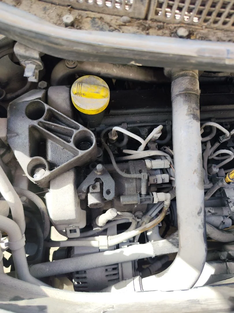 Foto de MOTOR COMPLETO RENAULT SCENIC II 1.5 dCi Diesel (101 CV / 74 KW) referencia K9K728
