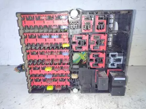 Foto de CAJA RELES / FUSIBLES FORD TRANSIT CONNECT (TC7) 1.8 TDCi CAT (90 CV / 66 KW) referencia 1355851