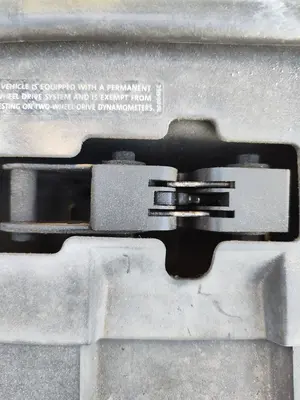 Foto de CERRADURA CAPO VOLKSWAGEN TOUAREG (7L6) 4.2 V8 32V FSI (350 CV / 257 KW) referencia 7L0823509C