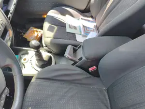 Foto de CONSOLA CENTRAL RENAULT MEGANE II BERLINA 5P 1.5 dCi Diesel (106 CV / 78 KW)