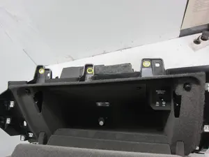 Foto de GUANTERA PORSCHE MACAN (95BA) referencia 95B857558 foto 2