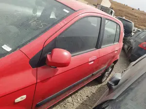 Foto de MANETA EXTERIOR DELANTERA IZQUIERDA HYUNDAI GETZ (TB) 1.5 CRDi CAT (82 CV / 60 KW) referencia 82650-1C060