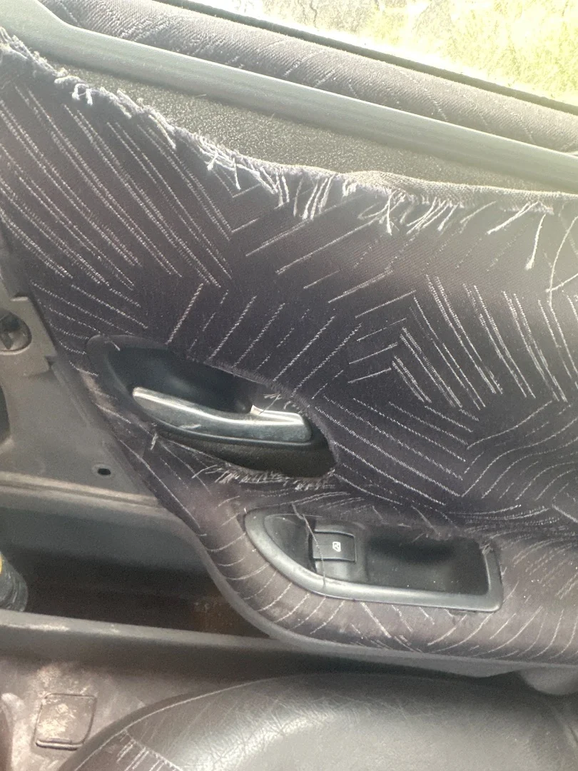 Foto de MANETA INTERIOR TRASERA DERECHA RENAULT LAGUNA II (BG0) 2.0 (135 CV / 99 KW) referencia 8200000724