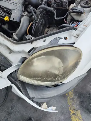 Foto de FARO IZQUIERDO RENAULT KANGOO I (F/KC0) 1.9 dCi Diesel CAT (84 CV / 62 KW) referencia 260602103R foto 2