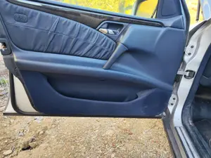 Foto de GUARNECIDO PUERTA DELANTERA IZQUIERDA MERCEDES-BENZ CLASE E (BM 210) BERLINA 3.0 Turbodiesel CAT (177 CV / 130 KW) referencia A2107200570 FKZ