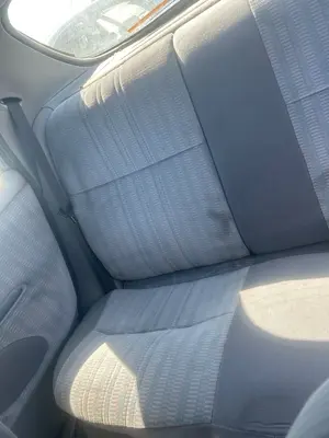 Foto de ASIENTO TRASERO MEDIO FORD MONDEO FD BERL./TURNIER 1.8 16V CAT (116 CV / 85 KW)