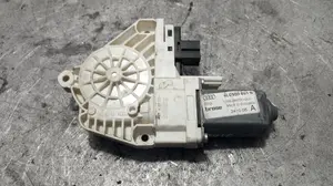 Foto de MOTOR ELEVALUNAS DELANTERO IZQUIERDO AUDI Q7 (4L) 3.0 V6 24V TDI (239 CV / 176 KW) referencia 4L0959801B