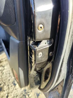 Foto de CERRADURA PUERTA DELANTERA DERECHA HYUNDAI TERRACAN (HP) 2.9 CRDi CAT (150 CV / 110 KW) referencia 81320-H1021