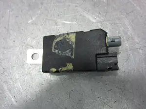 Foto de AMPLIFICADOR DE ANTENA PEUGEOT 207 CC CABRIO-COUPÉ 1.6 16V (120 CV / 88 KW) referencia 920063002