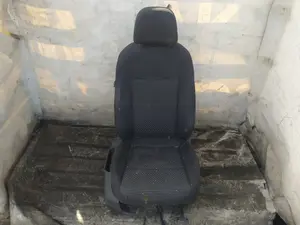 Foto de ASIENTO DELANTERO DERECHO VOLKSWAGEN GOLF VII BERLINA (BQ1/BE2) 1.6 TDI (116 CV / 85 KW)